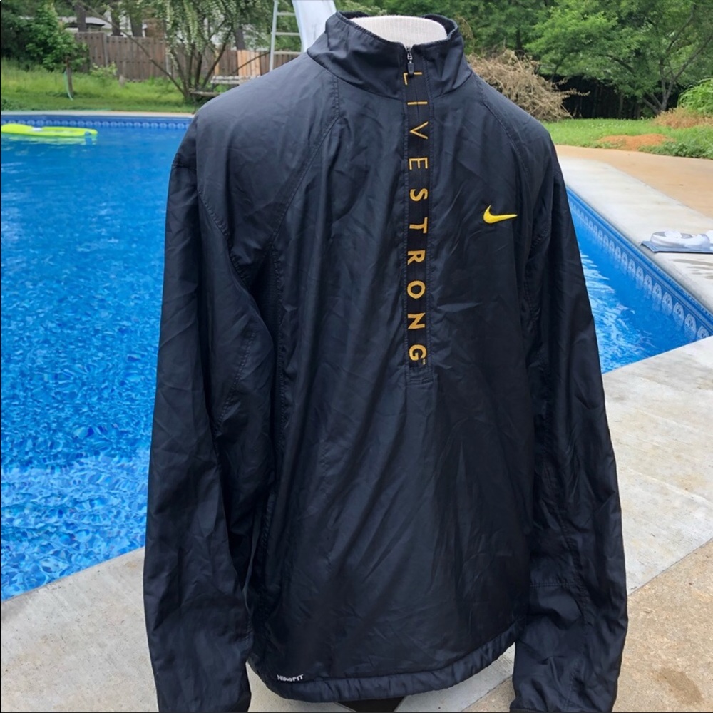 Nike LiveStrong Windbraker Pullover Size M